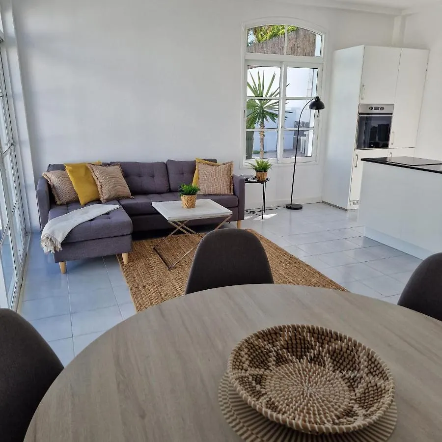 Nora Retreat Villa Corralejo