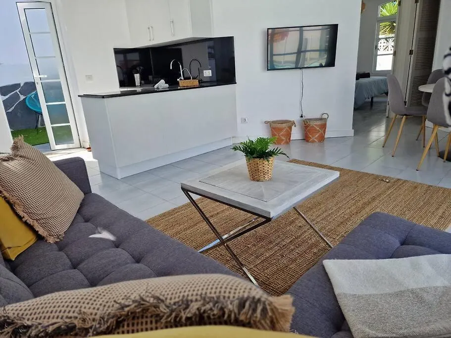 Nora Retreat Villa Corralejo
